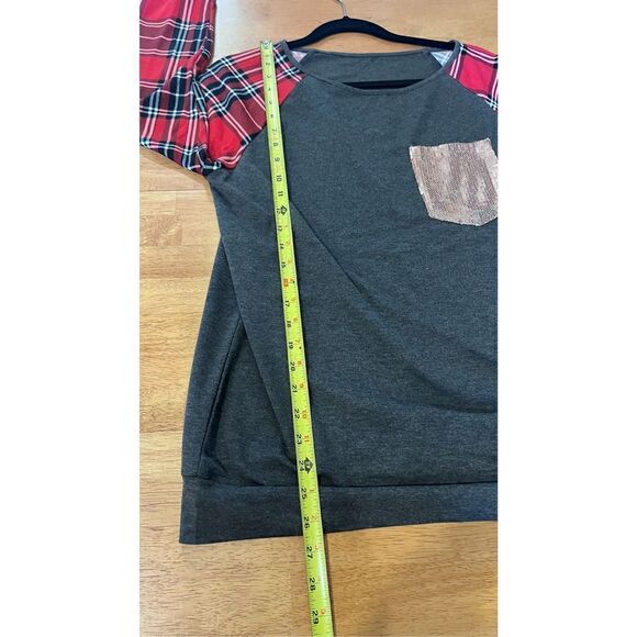 GRAY TOP BUFFALO PLAID SLEEVE GOLD SEQUIN POCKET TOP WOMENS SZ L CHRISTMAS - Picture 5 of 7